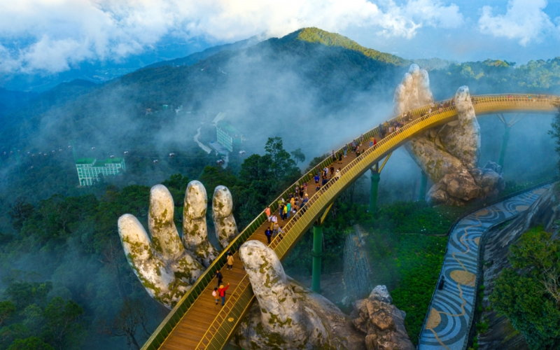 Da Nang combines sandy beaches, modern city life, and iconic landmarks.