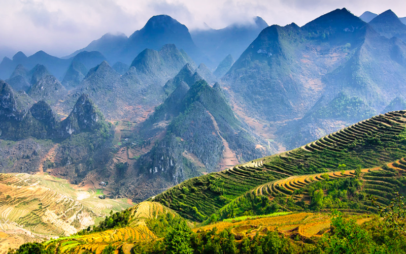The Ha Giang Loop offers Vietnam’s most thrilling motorbike adventure experience.